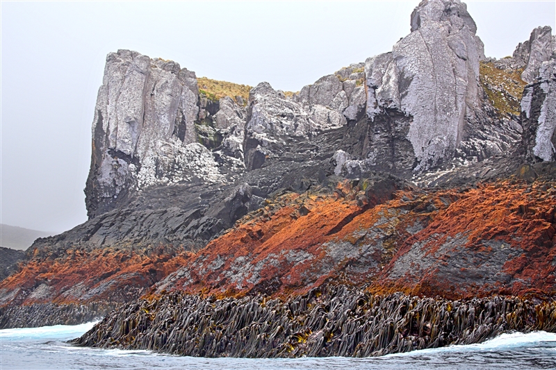 Antipodes  AtSea  0666 m Coastal View